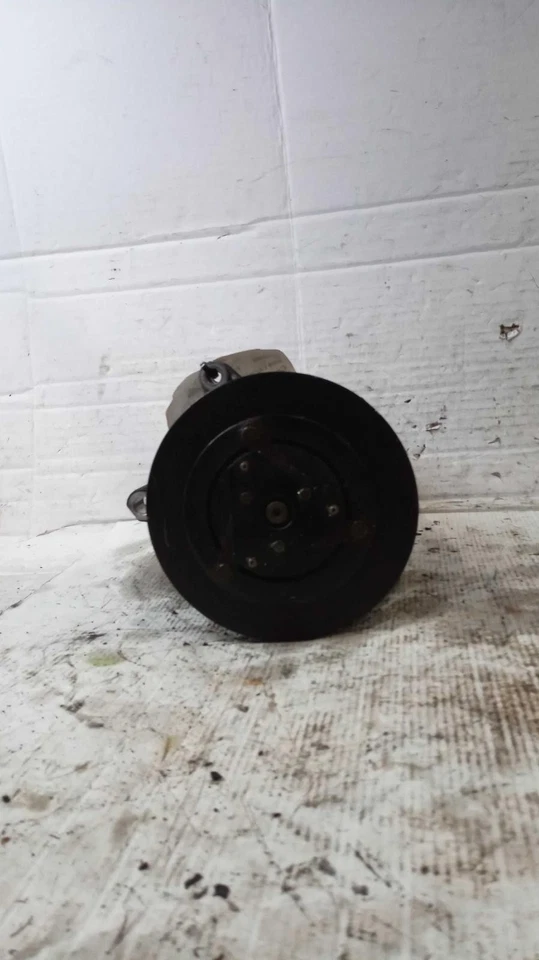 2008 Buick LaCrosse A/C Compressor OEM 3.8L 72000 Miles Brown 89019336 - Image 2 of 4