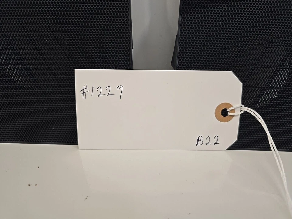 Cubierta de altavoz de instrumento derecho Toyota 4runner 2010-23 OEM GENUINO 55473-35031-C0 Foto 2 de 4