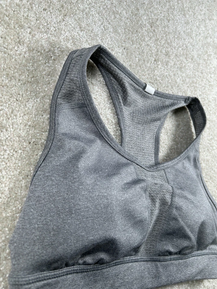Sujetador deportivo Fila gris talla pequeña Foto 2 de 4
