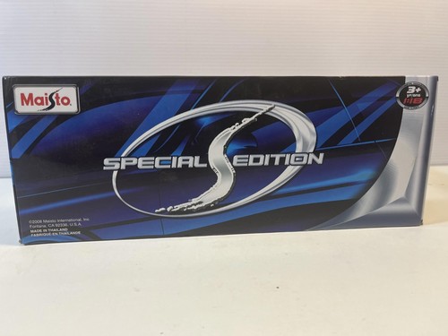 2006 Dodge Challenger Concept in 1/18 Scale Diecast by Maisto - Picture 6 of 7