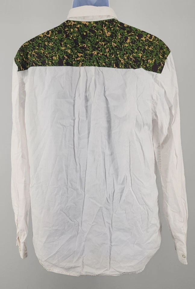 Hombre WESC Superlative Conspiracy Camuflaje Camuflaje Blanco Abotonado Grande Foto 2 de 4