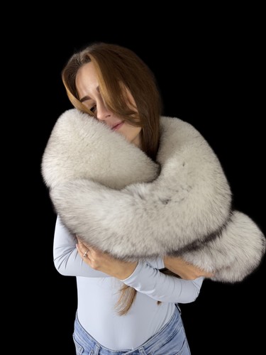 Finn Fox Fur Stole White Color Royal Saga Furs Big Collar Fur Scarf 55'' (140cm) - Picture 3 of 5