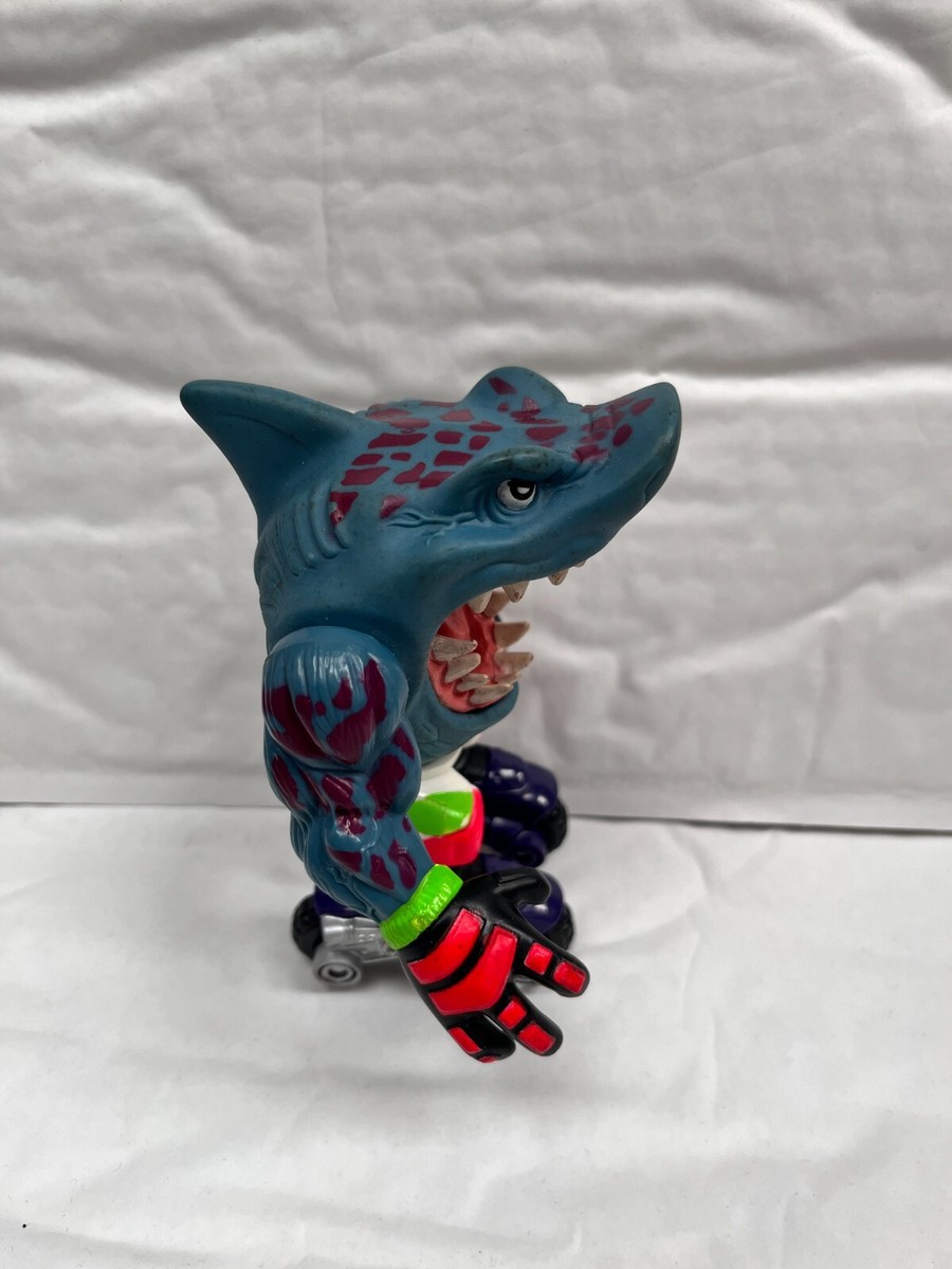 1995 VINTAGE MATTEL STREET SHARKS SERIES 4 MOTO STREEX TOY