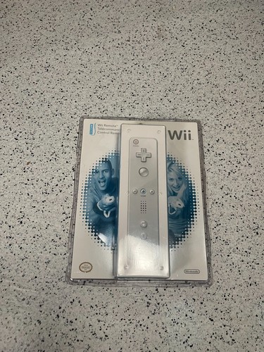 *NEW* Nintendo Wii Remote Wiimote Sealed in Blisterpack - Picture 2 of 7