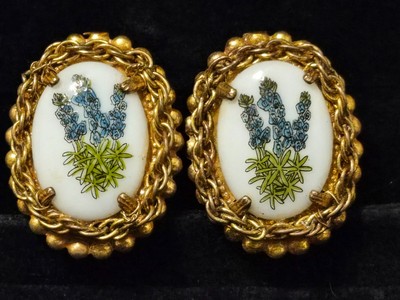 MIRIAM HASKELL Vintage Painted Porcelain Screw Back Earrings