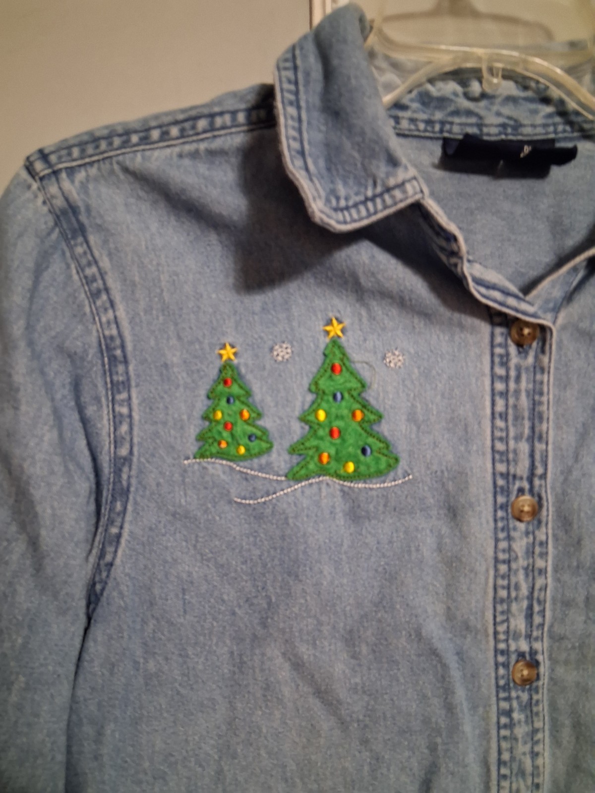Basic Editions M Denim Embroidered Christmas Shir… - image 2