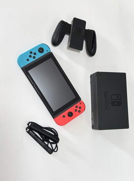 Nintendo Consola Switch - Azul/Rojo Neón