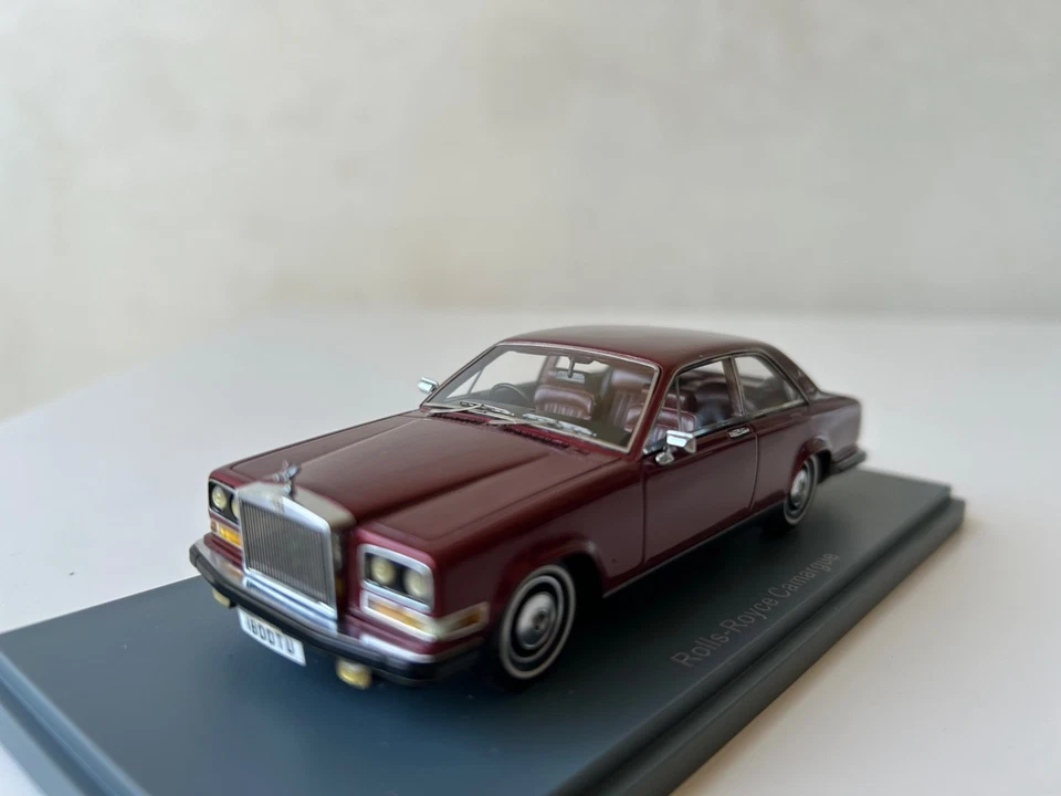 Modelos Neo a escala Rolls Royce Camargue 1975 1:43 Foto 3 de 4
