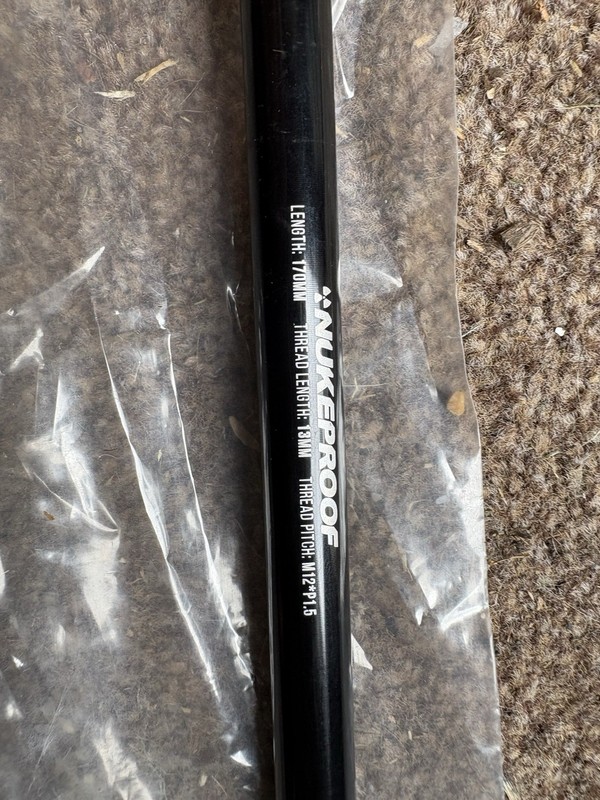 Nukeproof Rear Bolt Thru-Axle  length170mm  thread length 13mm