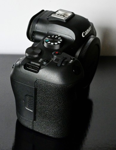 Canon R6 20.1 MP Body - Top Zustand - weniger als 3.000 Auslösungen - Bild 4 von 12
