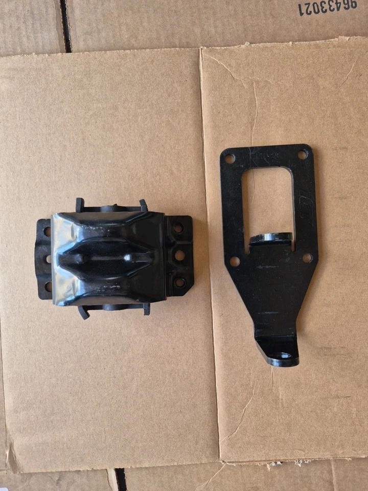 AMERICAN CAR FRONT ENGINE MOUNTS A2292HD/ICT BILLET 551928 ADAPTERS - Image 2 of 4