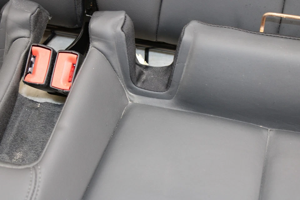 Juego de asientos traseros Audi TT 2016-2023 OEM HE22 Foto 4 de 4