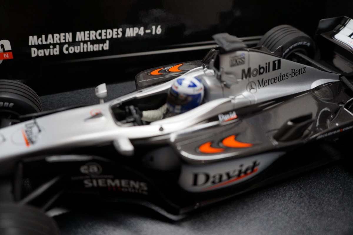 【ミニチャンプス　マクラーレン　メルセデス　MP4-16 2001年　1/18】 2001 Minichamps 1:18 McLaren Mercedes MP4-16 David Coulthard
