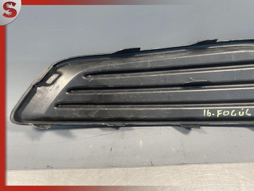 2015-18 Ford Focus LEFT Driver Side Front Bumper Fog Light Cover F1EB19953AA OEM - Picture 2 of 6
