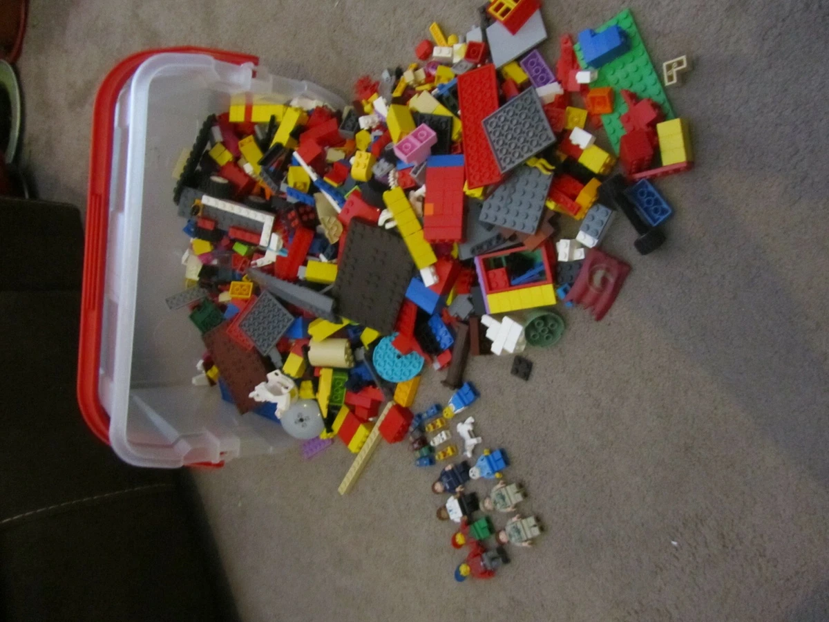 Lego 3KG Lego Pieces and 18 x Figures
