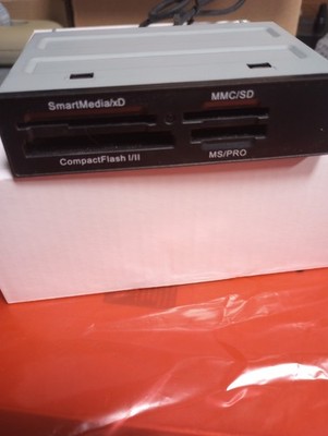  Desktop Digital Media Manager Memory Card Reader P/N GLF-680-070-145