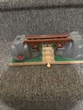Brio Collapsing Train Bridge Compatible with Thomas Train