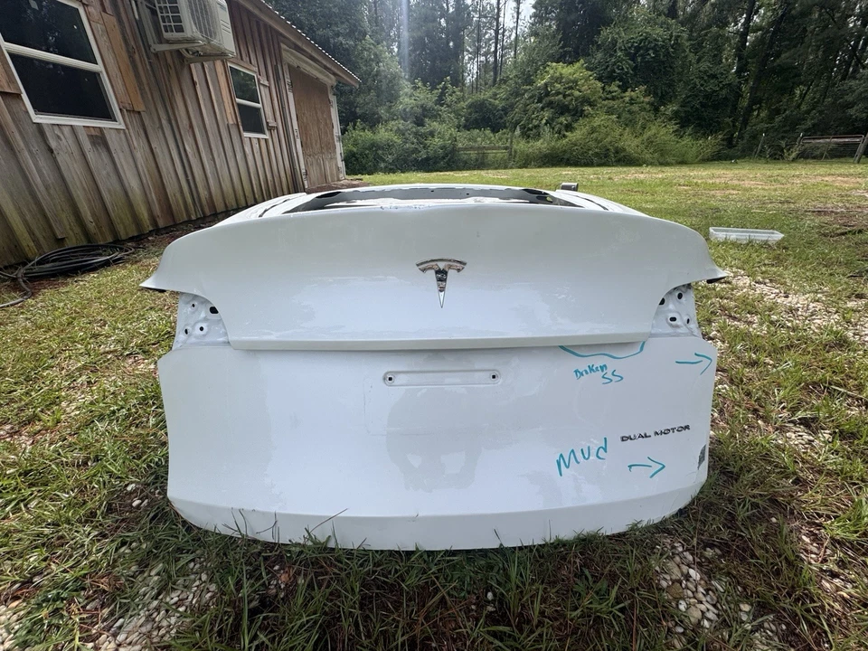 Tesla Model Y, escotilha traseira, plataforma elevatória, tampa do porta-malas, - Imagem 2 de 4