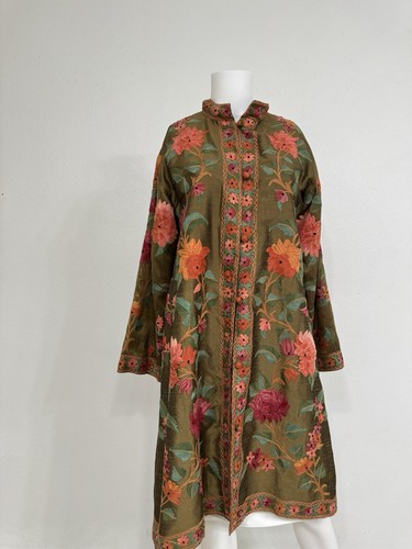 Vintage Fully Hand Embroidered Silk Coat Jacket Fits S/Small M - Picture 1 of 17