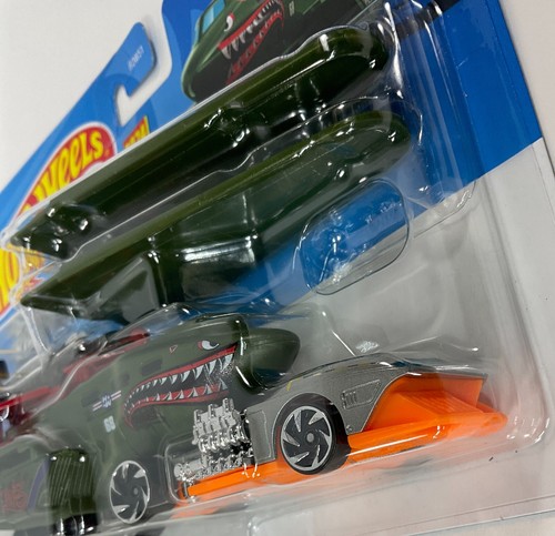2024 Hot Wheels Scrubba Dub Driver Duck N Roll,Turbolence Tug Tiger Shark Plane - Picture 14 of 18