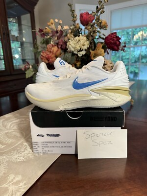 SAMPLE WNBA PE Nike GT Cut 2 ZOOM SOS RARE  SIZE 9.5 Brand New With Box