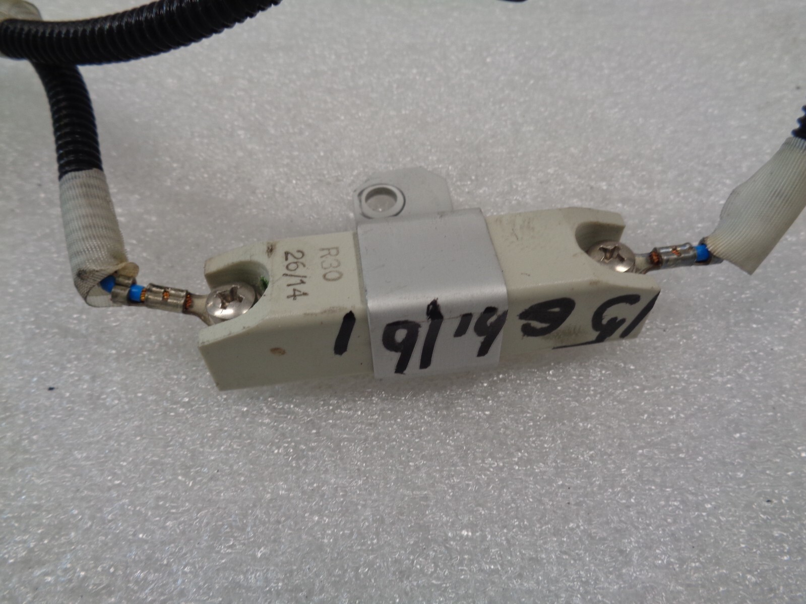 2014-2019 Maserati Ghibli Rear Antenna Wire Harness Resistor OEM AK2402153