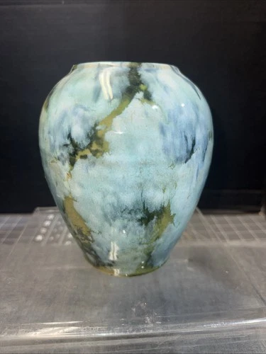 Brush Mccoy Pottery Green Onyx Vase Vintage