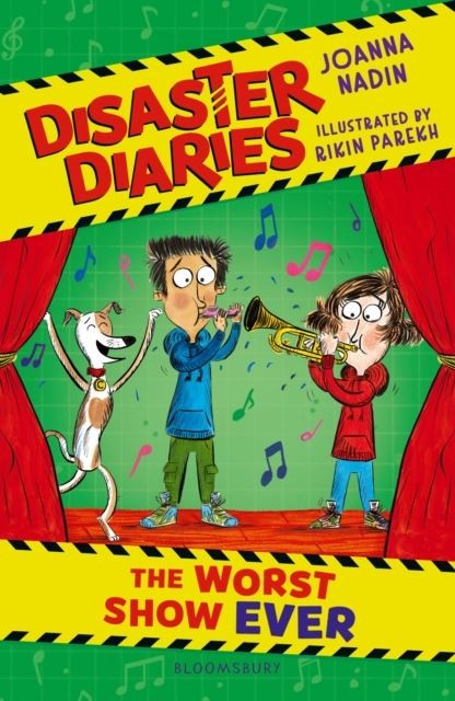 Disaster Diaries: The Worst Show Ever by Joanna Nadin Paperback