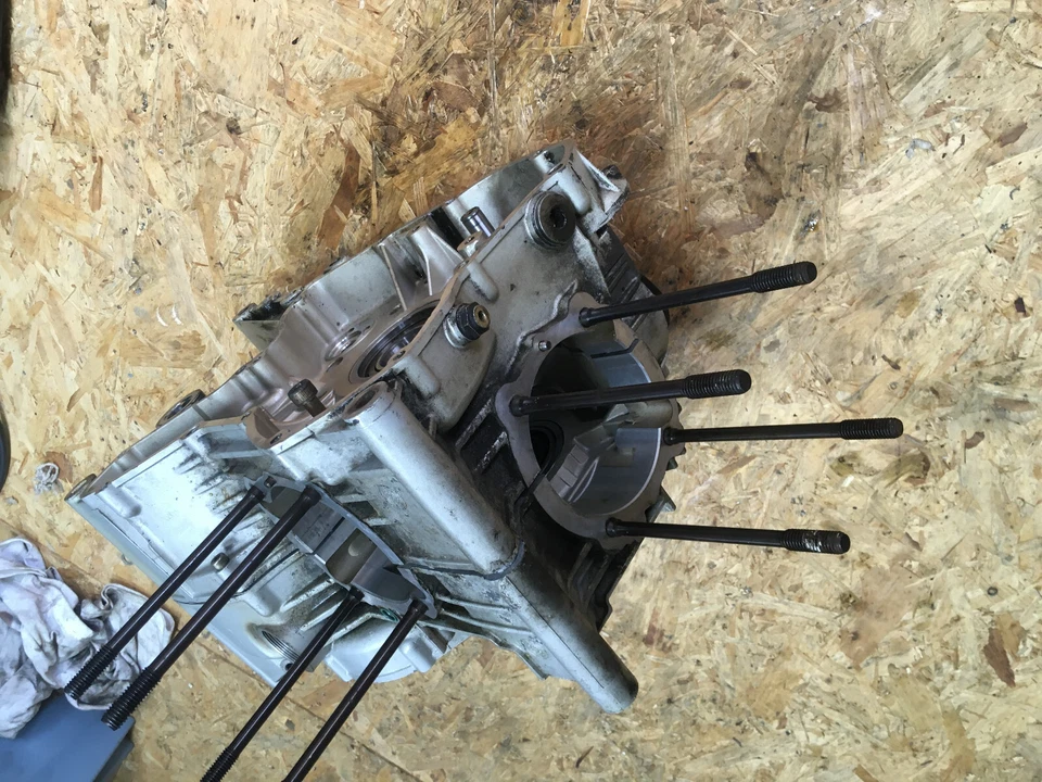 Картерные шатуны двигателя Ducati 750SS FI до 8 000 миль - Изображение 2 из 4