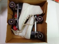 VINTAGE CHICAGO ROLLER SKATES BY JOHNNY JONES JR, WHIGHT WOMEN'S SIZE 5 STYLE200