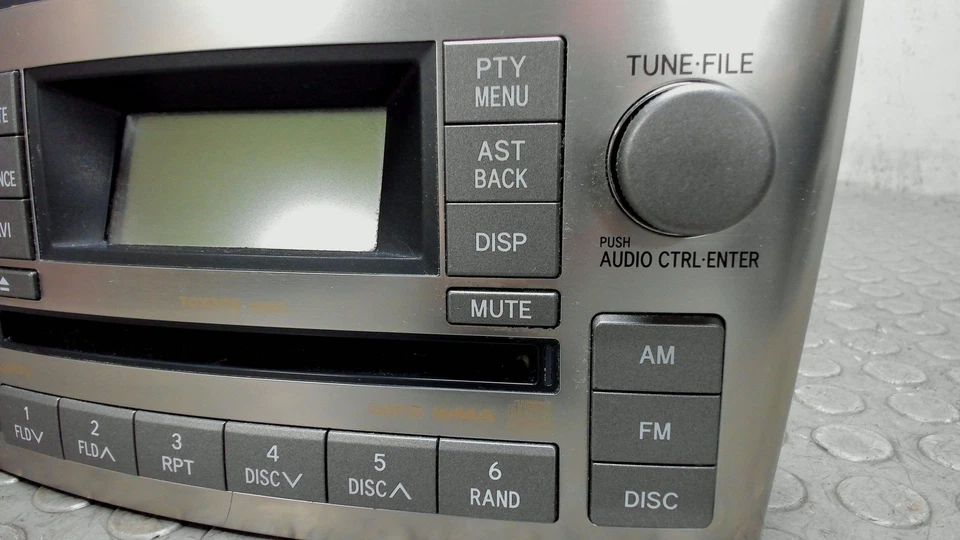 Radio ( Ohne Codekarte ) Toyota Avensis 1.8 Vvt-i Combi T25 12 Monate Garantie - Bild 3 von 4