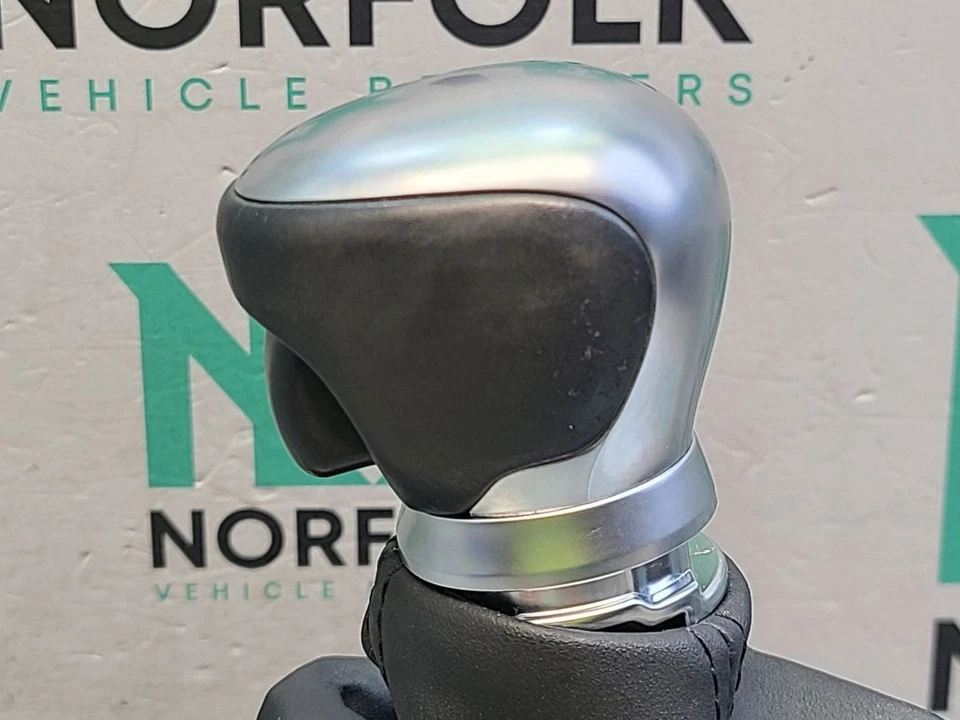 Toyota C-HR Automatic Gear Shift Selector 750591 - Image 2 of 4