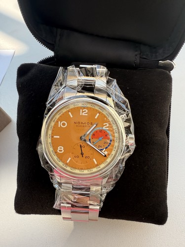 Nomos Club Sport Neomatik Weltzeit World Timer Limited Edition Dune GMT SOLD OUT