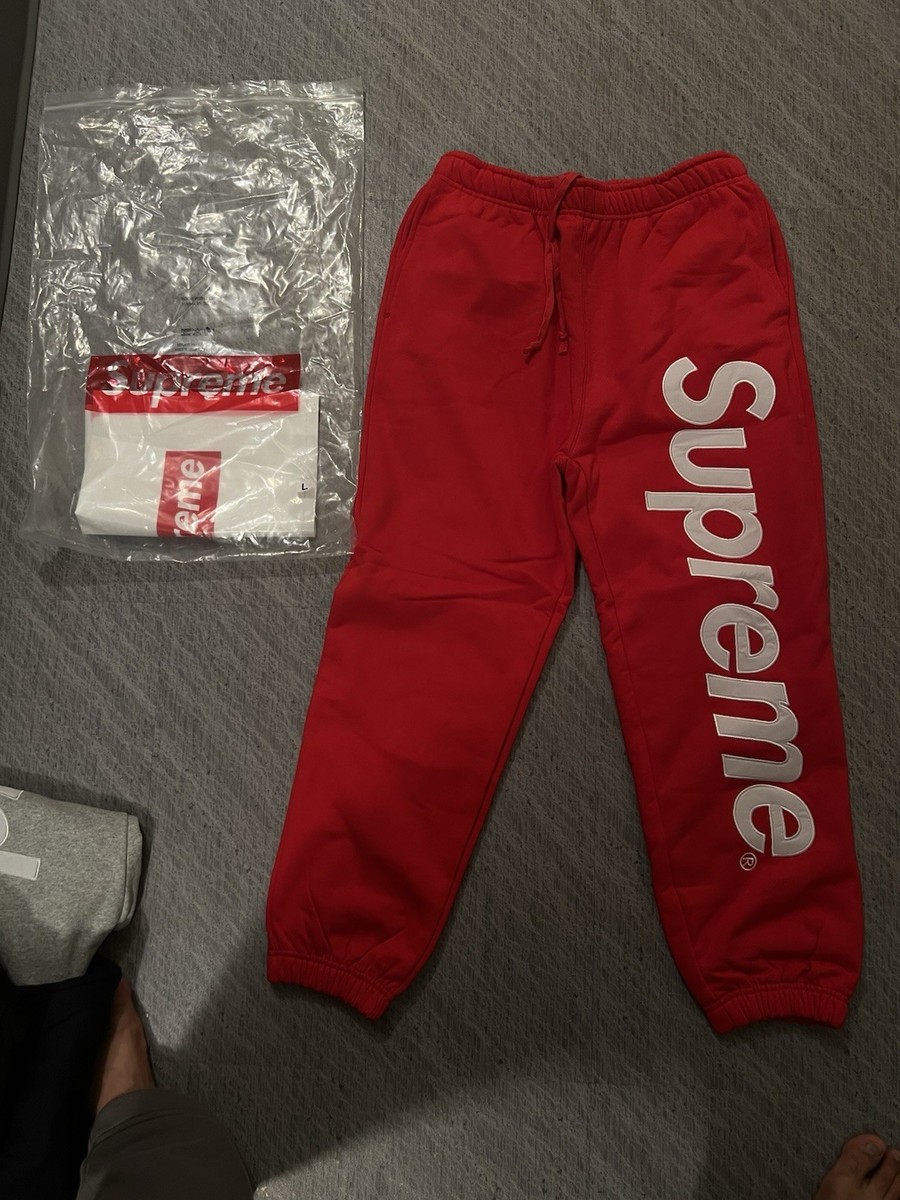 Supreme ロゴ入り レッド トレーニングパンツ s-l1200.jpg