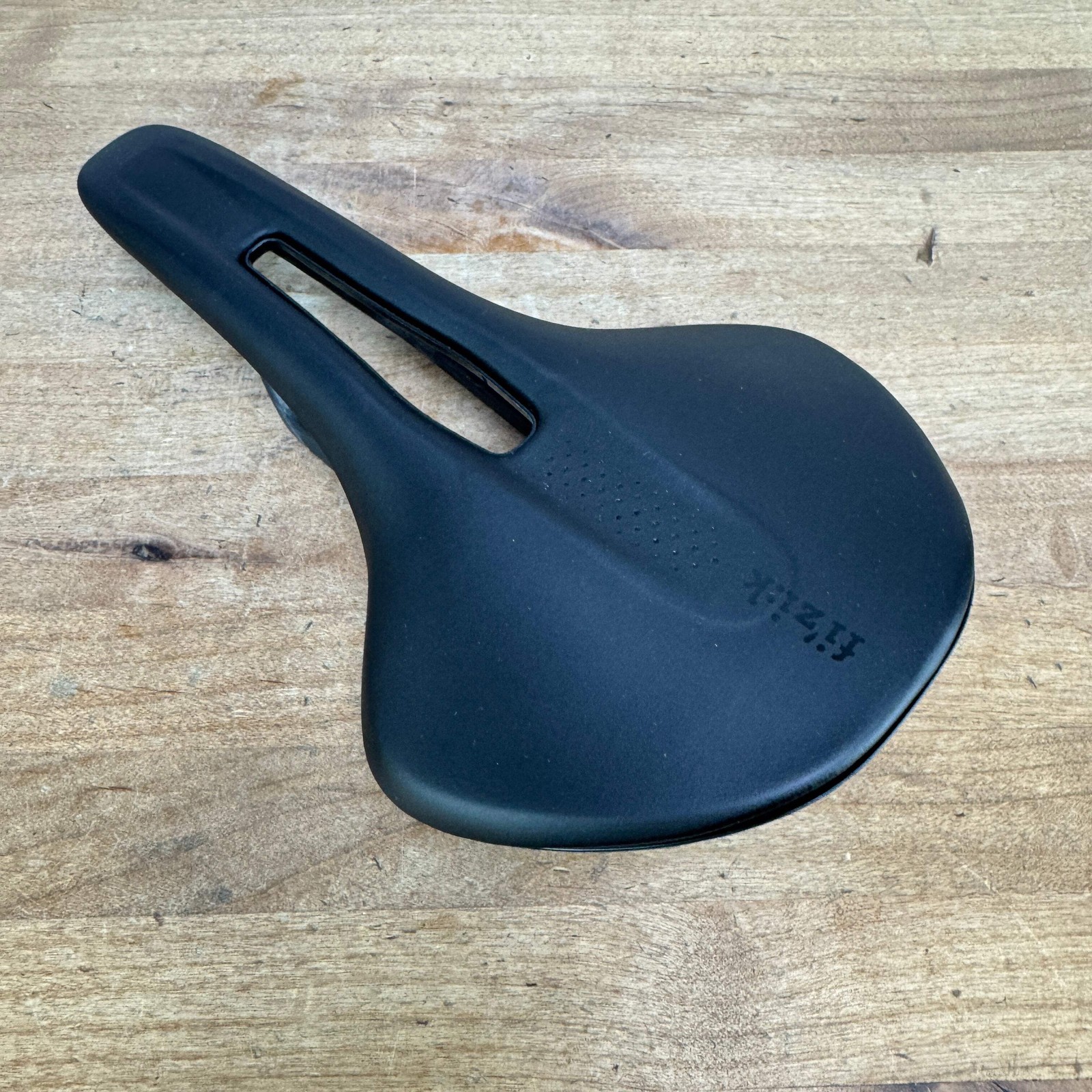 New! Fizik Antares R1 7x9mm Carbon Rails 150mm Bike Saddle 170g MSRP $230