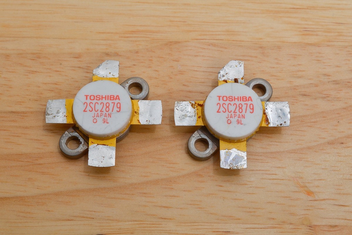 MATCHED PAIR GENUINE TOSHIBA 2SC2879 RF TRANSISTOR JAPAN KENWOOD