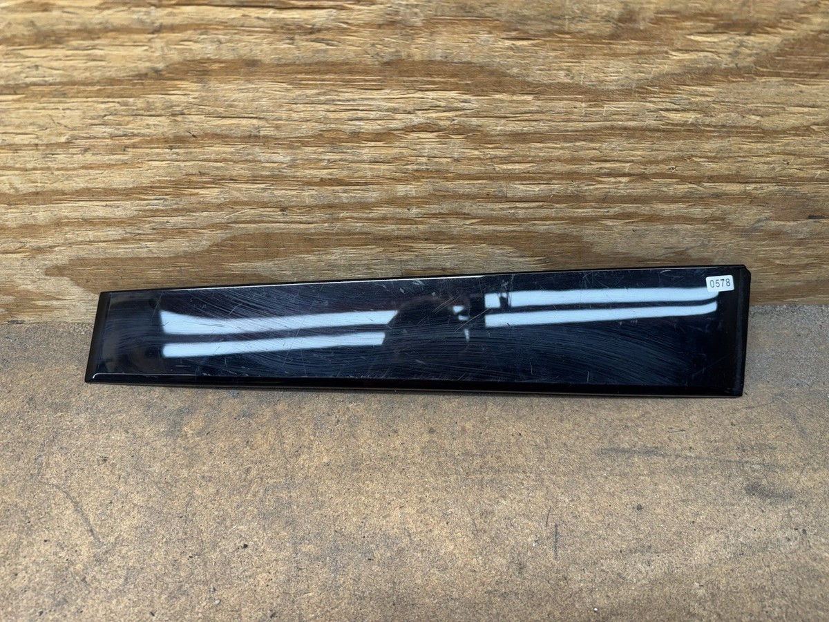 2019-2022 Hyundai Santa Fe Rear RightDoor Forward Frame Applique