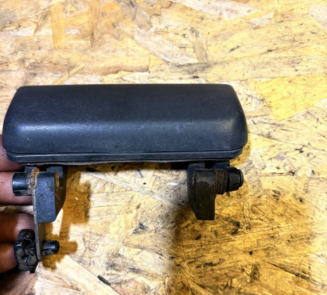 Ford Transit rear exterior door handle mounting points and linkage