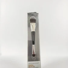 Japonesque  Conceal and Blend Brush  NEW!!