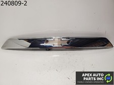 Oem 2011 Chevrolet Equinox 2.4 Trunk Lid Trim Chrome Molding W Camera 22869811