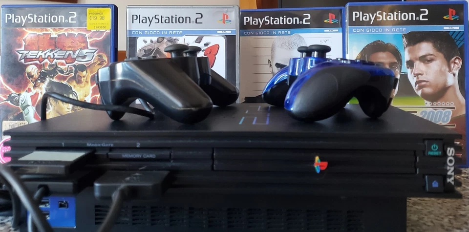 Sony PlayStation 2, foto 2 di 3