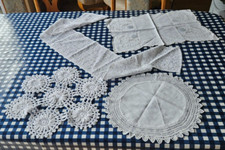 VINTAGE  LACE  &  CROCHETED  ASSORTED   ITEMS    X   4  ......   USED