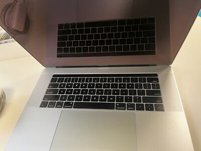 Apple MacBook Pro 2016 15.4