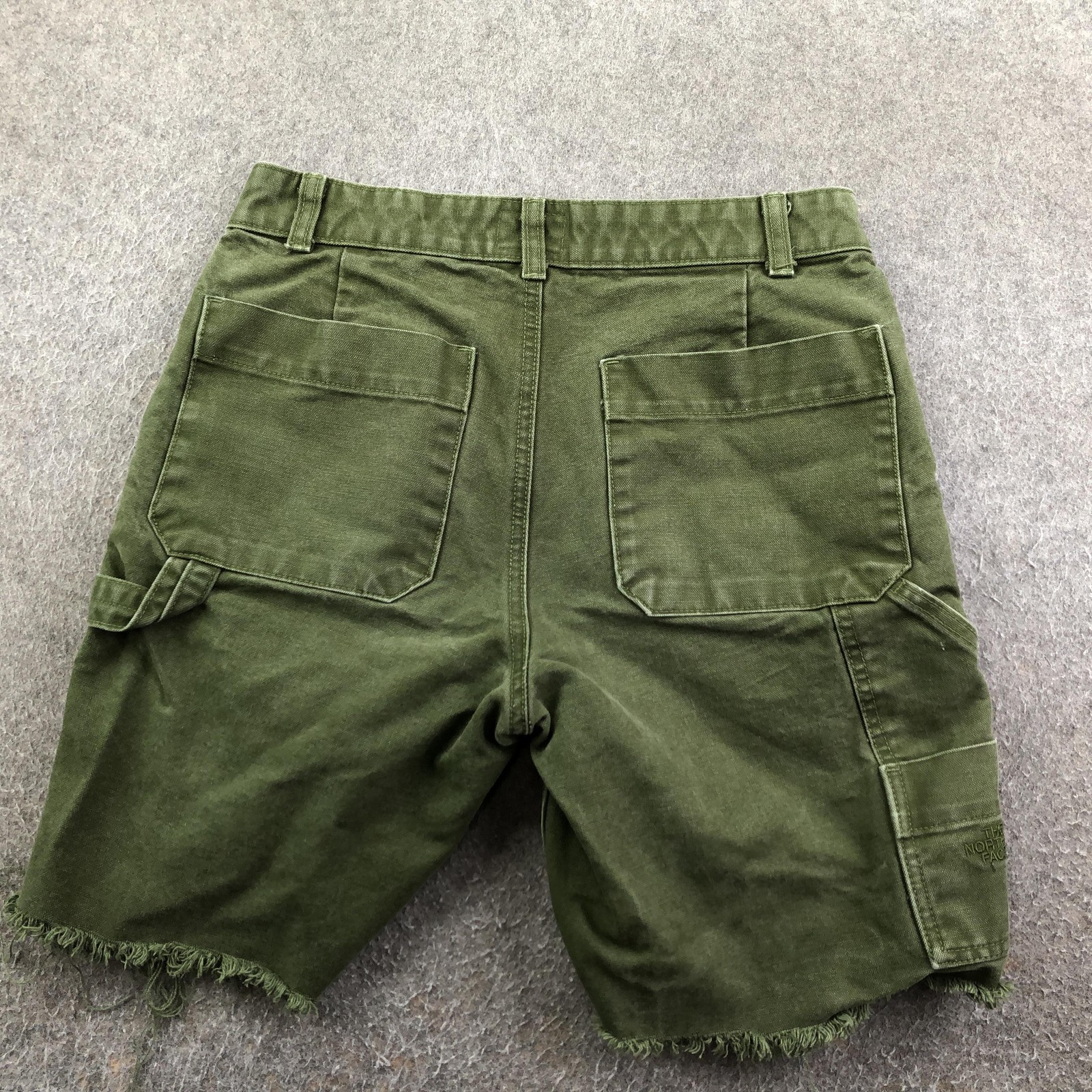 The North Face Shorts Womens 6 Green Cargo Utility Hiking Raw Hem 8.5 Inseam