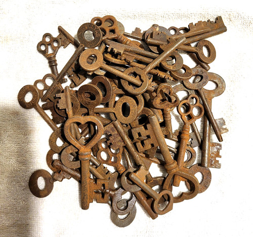Antique Iron Skeleton Keys  Lot of 50 Steampunk