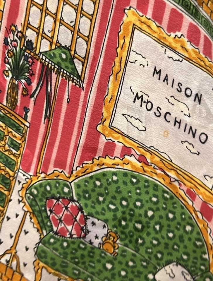 Lenço de seda multicolorido S26# Moschino 34 polegadas - Imagem 2 de 4