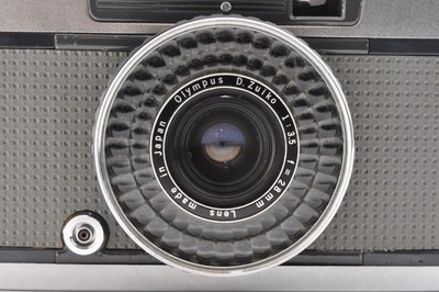 Olympus Pen EE-2 Half Frame Film Camera D.Zuiko 28mm f/3.5