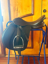 Collegiate RD 17.5” English Saddle