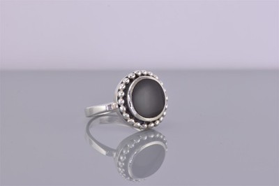 Sterling Silver Back Onyx Button Beaded Bezel Band Ring 925 Sz: 6