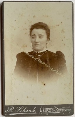 orig. CDV photo woman lady picture old fashion around 1880 R. Schenk Leipzig-Reudnitz